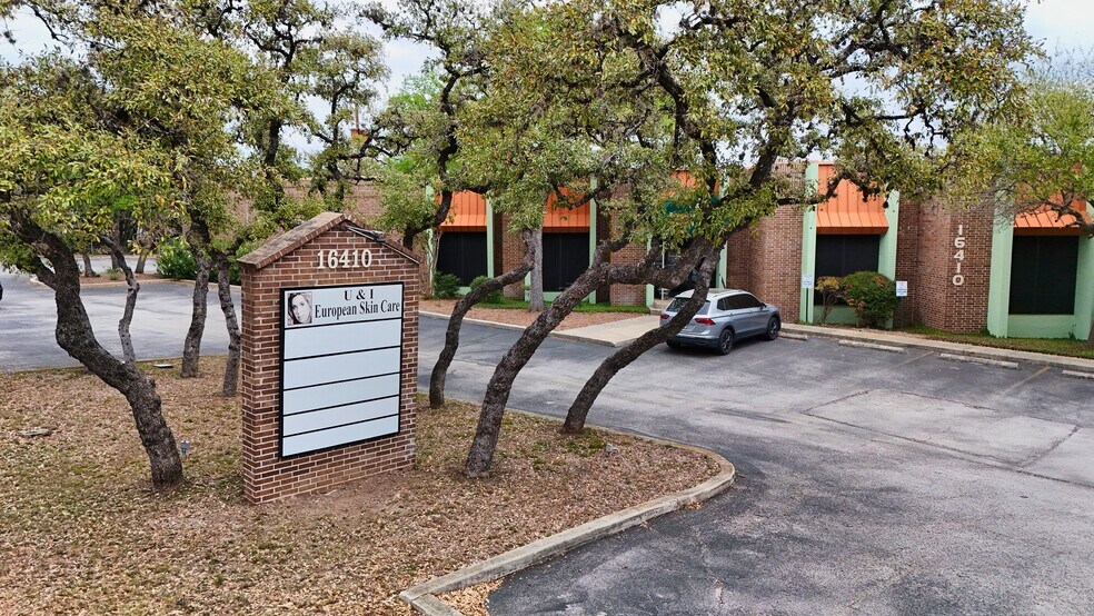 More Photos Of 16410 Blanco Rd, San Antonio Office For Lease