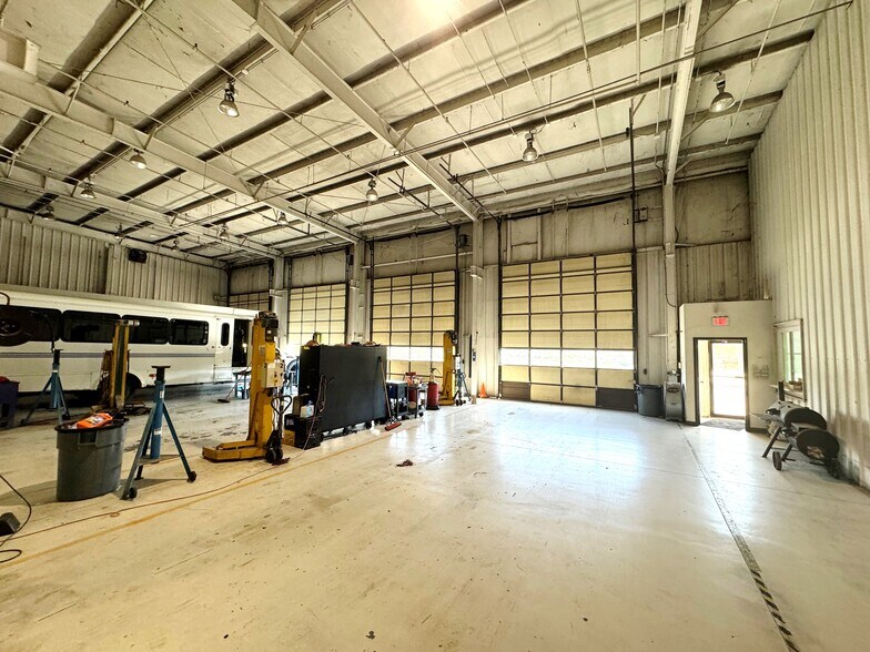 More Photos Of 8400 E Truman Rd, Kansas City Manufacturing For Sale