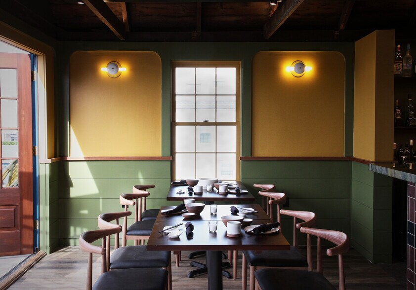 More Photos Of 205 Thames St, Bristol Restaurant For Lease