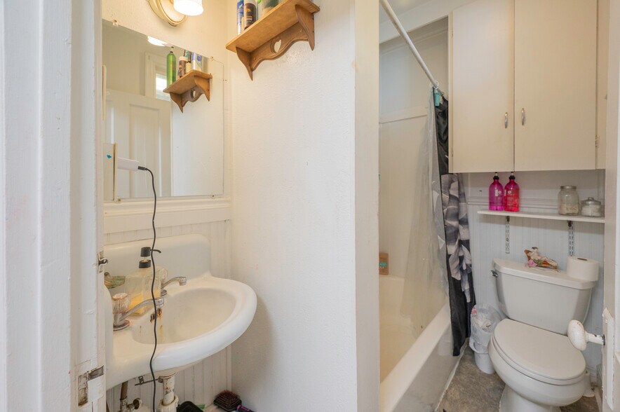 More Photos Of 504 Breckenridge St, Helena Apartments For Sale