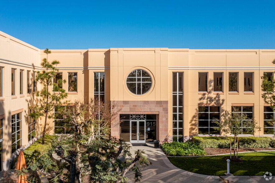 More Photos Of 915 W Imperial Hwy, Brea Unknown For Lease