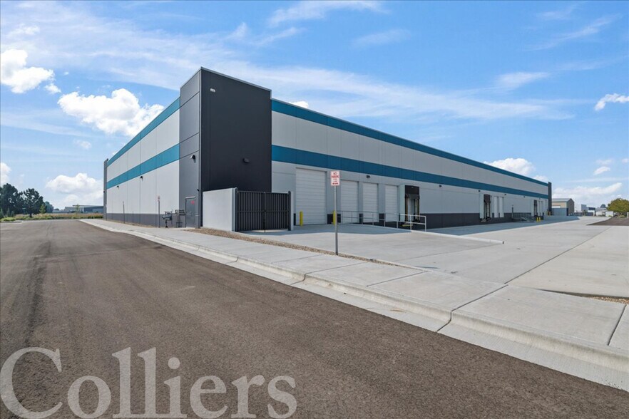 More Photos Of 4315 Skyway St, Caldwell Warehouse For Sale