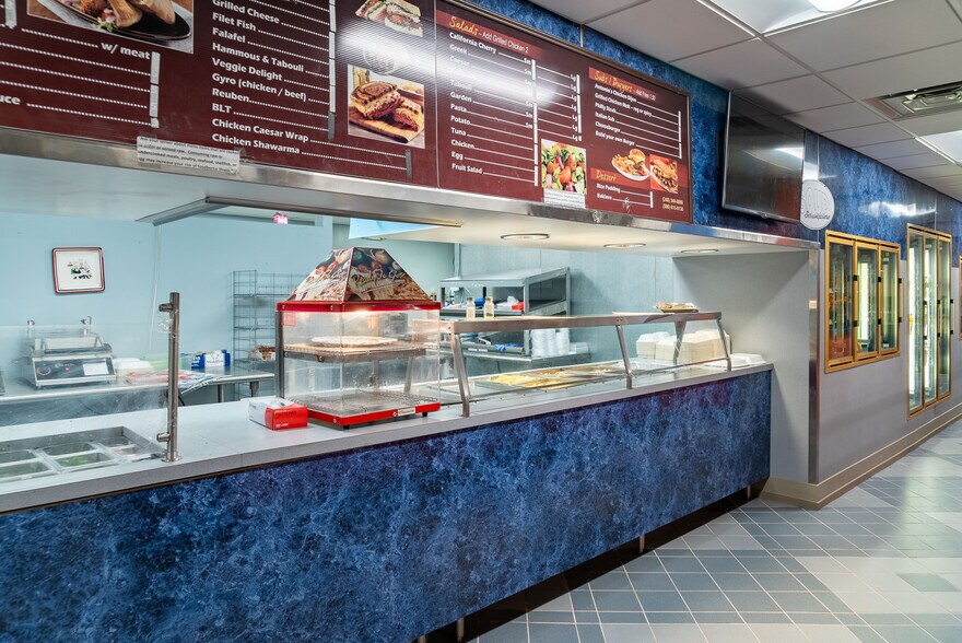 More Photos Of 691 N Squirrel Rd, Auburn Hills Office For Lease