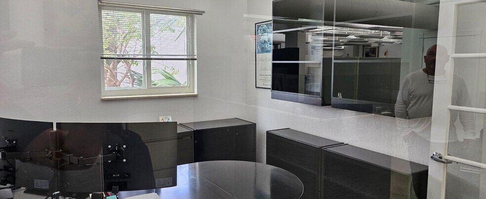 More Photos Of 770 Ponce de Leon Blvd, Coral Gables Office For Lease