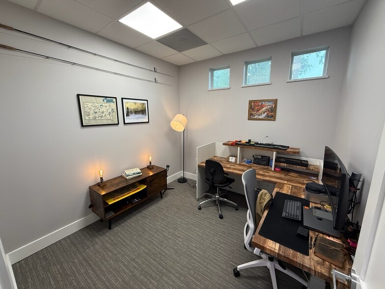 More Photos Of 2856-2868 University Pky, Sarasota Medical For Lease