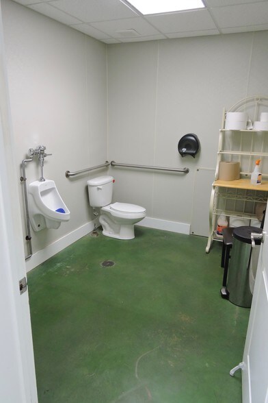 More Photos Of 6722 State Route 31, Cicero Golf Course Driving Range For Sale