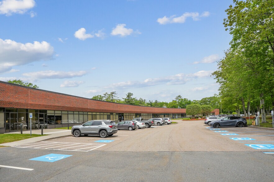 More Photos Of 101 Constitution Blvd, Franklin Light Distribution For Lease