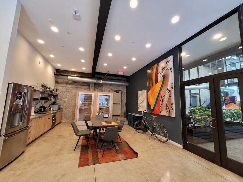 More Photos Of 1528 Webster St, Oakland Office For Lease