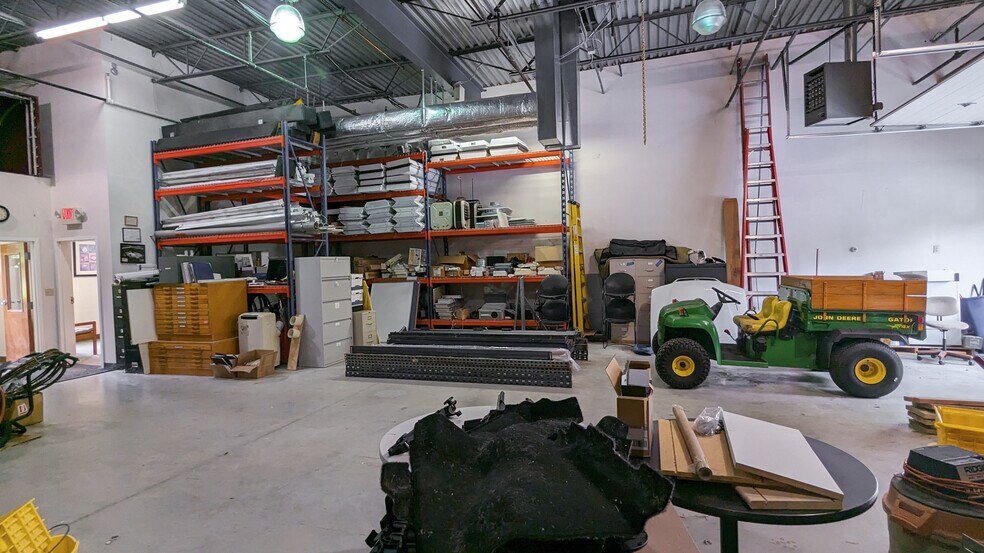More Photos Of 20 Research Pky, Old Saybrook Light Manufacturing For Lease