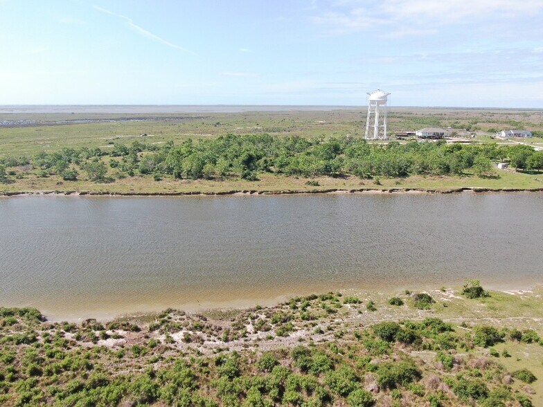 More Photos Of 0 South Redfish dr, Hitchcock Land For Sale