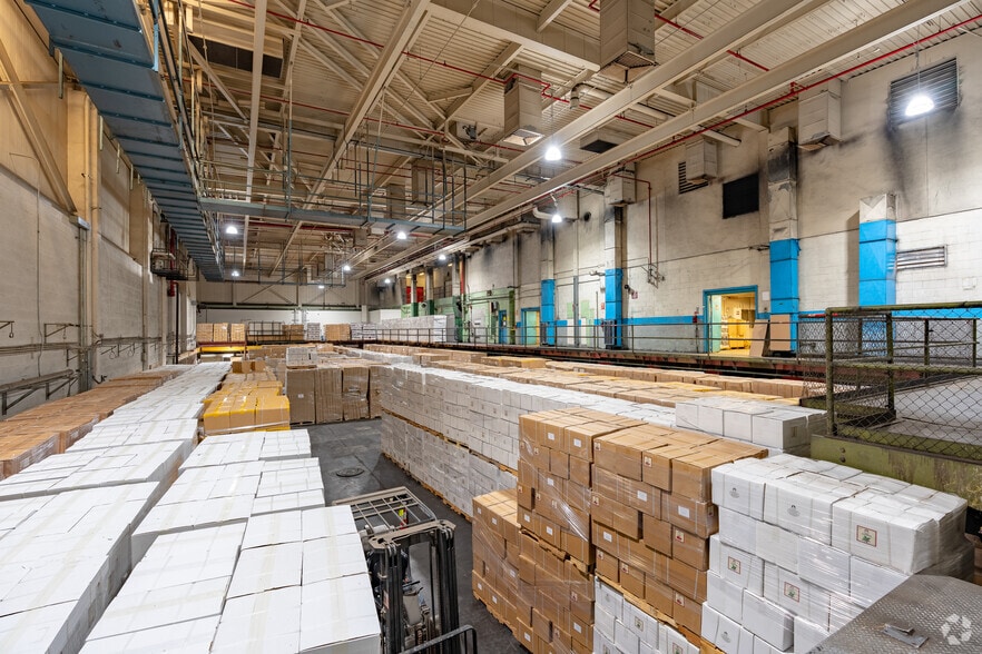 More Photos Of 1731 W San Bernardino Rd, West Covina Warehouse For Sale