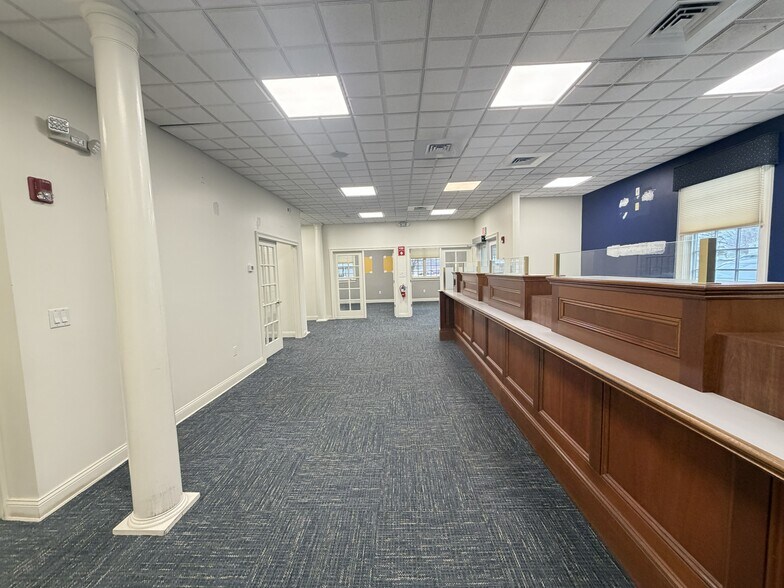More Photos Of 445 W Main St, Branford Office For Lease