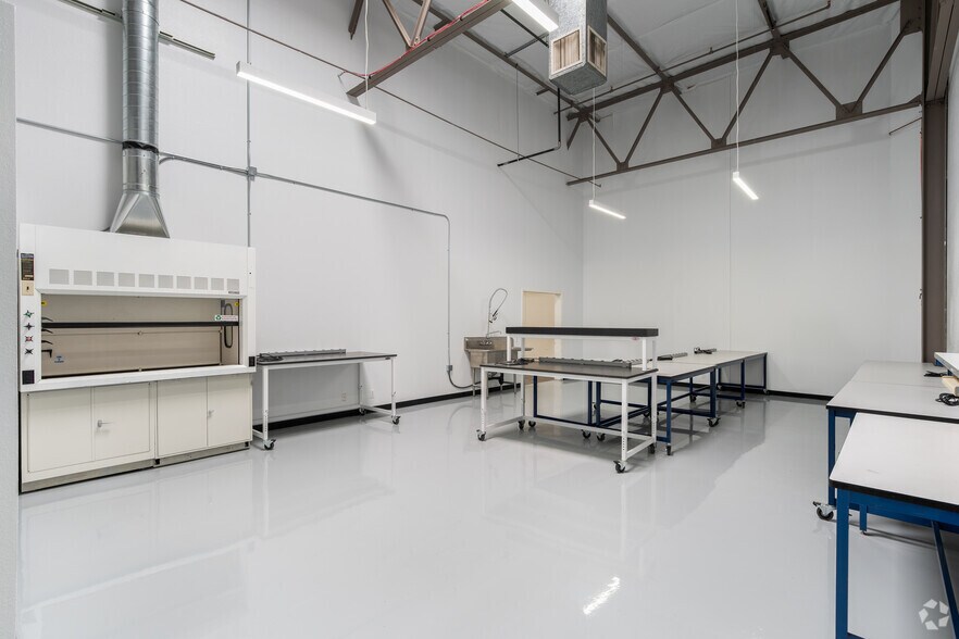 More Photos Of 1933 Davis St, San Leandro Unknown For Lease