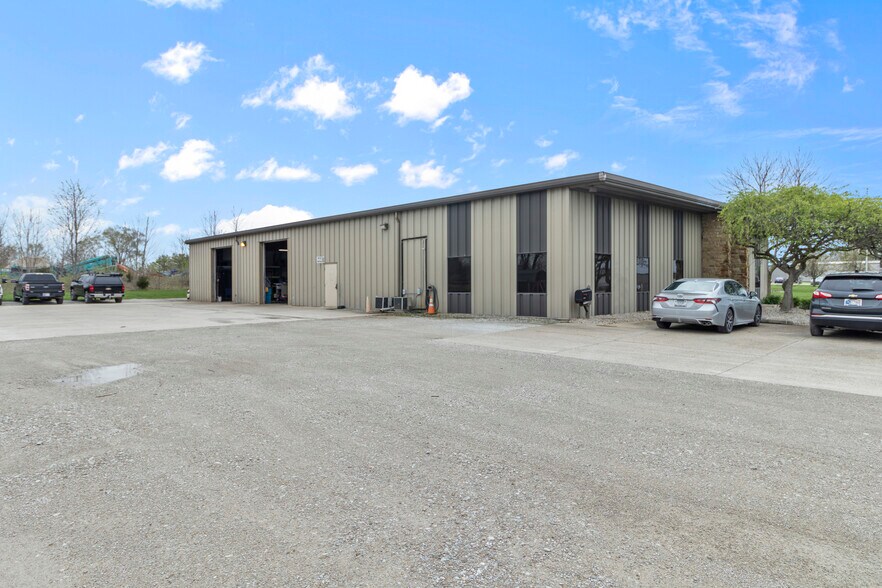 More Photos Of 12344 Southeastern Ave, Indianapolis Warehouse For Sale