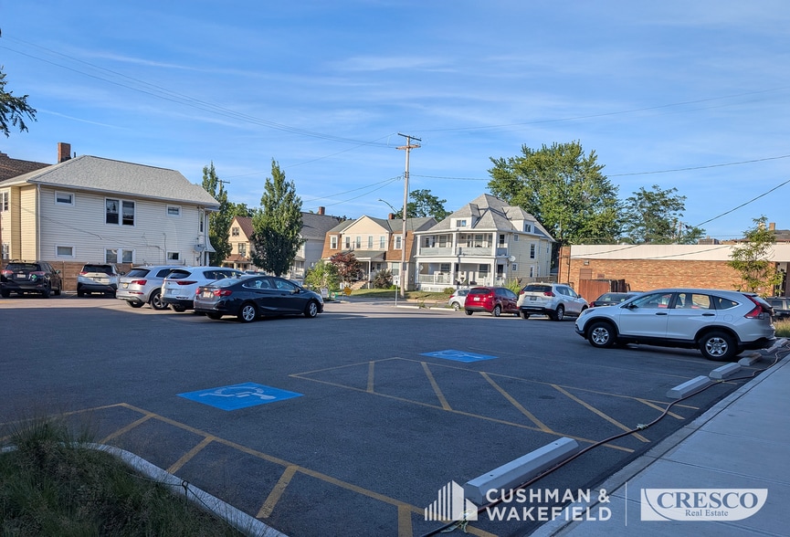 More Photos Of 16300-16306 Detroit Ave, Cleveland Unknown For Lease