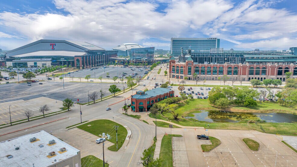 More Photos Of 1905 E Randol Mill Rd, Arlington Office Residential For Lease