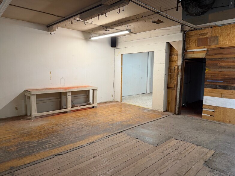 More Photos Of 2249 N Williams Ave, Portland Warehouse For Lease