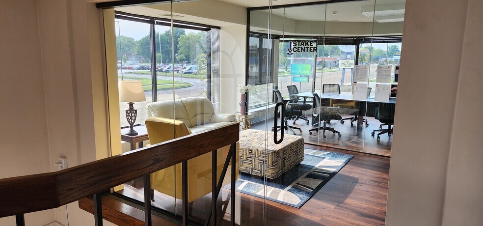 More Photos Of 2144 S Macarthur Blvd, Springfield Office For Lease