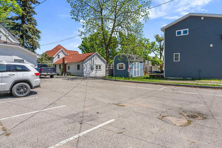More Photos Of 601 W Front St, Traverse City Specialty For Sale