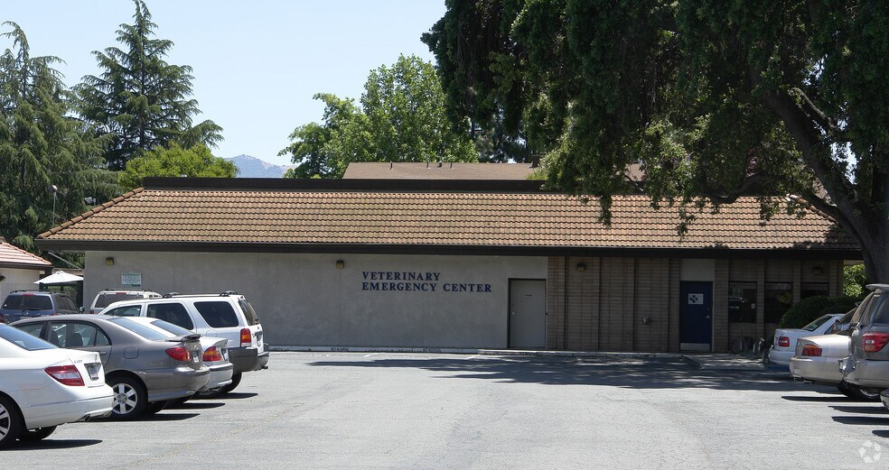 More Photos Of 1410A Monument Blvd, Concord Unknown For Lease