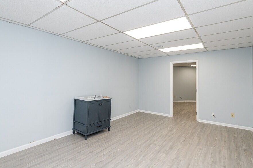 More Photos Of 6750 Brandt Pike, Huber Heights Medical For Sale