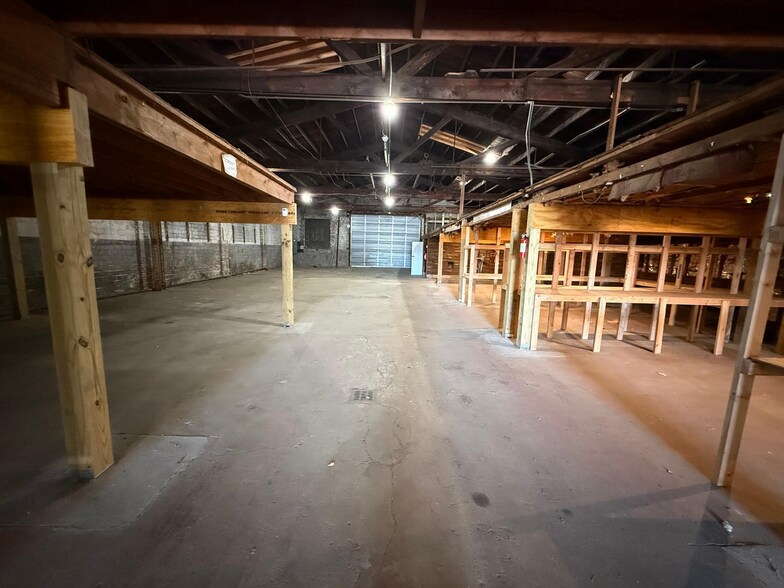More Photos Of 64 E Washington Ave, Pleasantville Warehouse For Lease