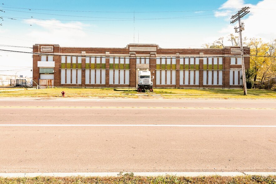 More Photos Of 12280 Burt Rd, Detroit Warehouse For Sale