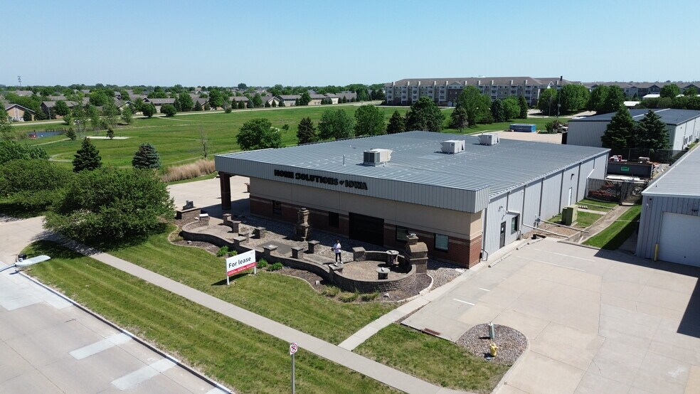 Primary Photo Of 16180 Laurel St, Waukee Flex For Lease