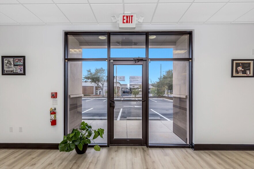 More Photos Of 18311 N US Highway 41, Lutz Medical For Sale