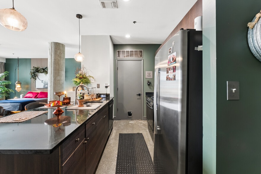 More Photos Of 845 Spring St NW, Atlanta Apartments For Sale