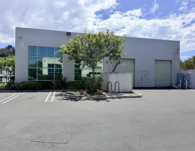More Photos Of 2320 La Mirada Dr, Vista Warehouse For Lease