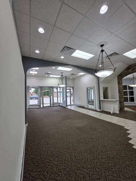More Photos Of 205 Main St S, Minot Storefront Retail Office For Lease