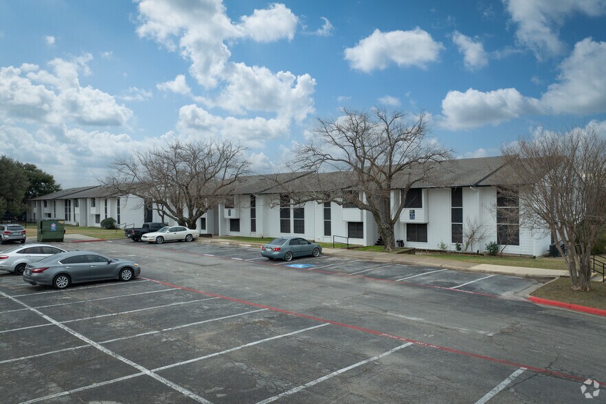 More Photos Of 834 Timberlake Dr, Arlington Apartments For Sale