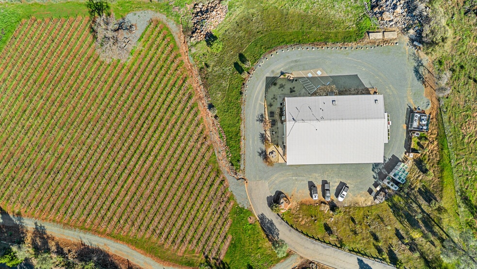 More Photos Of 6781 Tower, Somerset Winery Vineyard For Sale