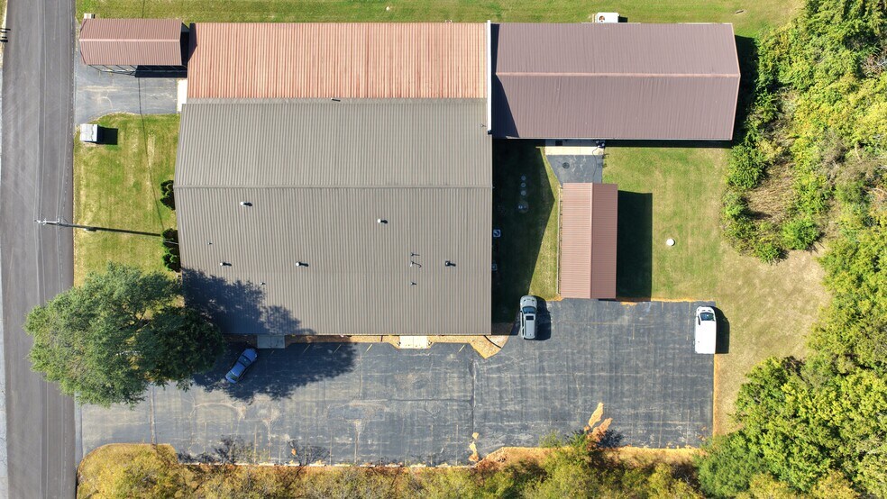 More Photos Of 14440 W Edison Dr, New Lenox Manufacturing For Sale