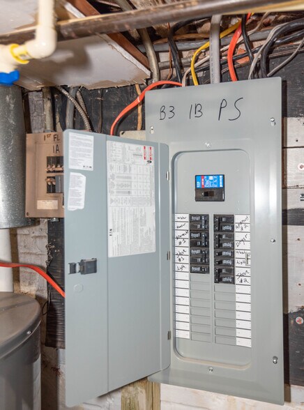 More Photos Of 4008 Primrose Ave, Baltimore Apartments For Sale