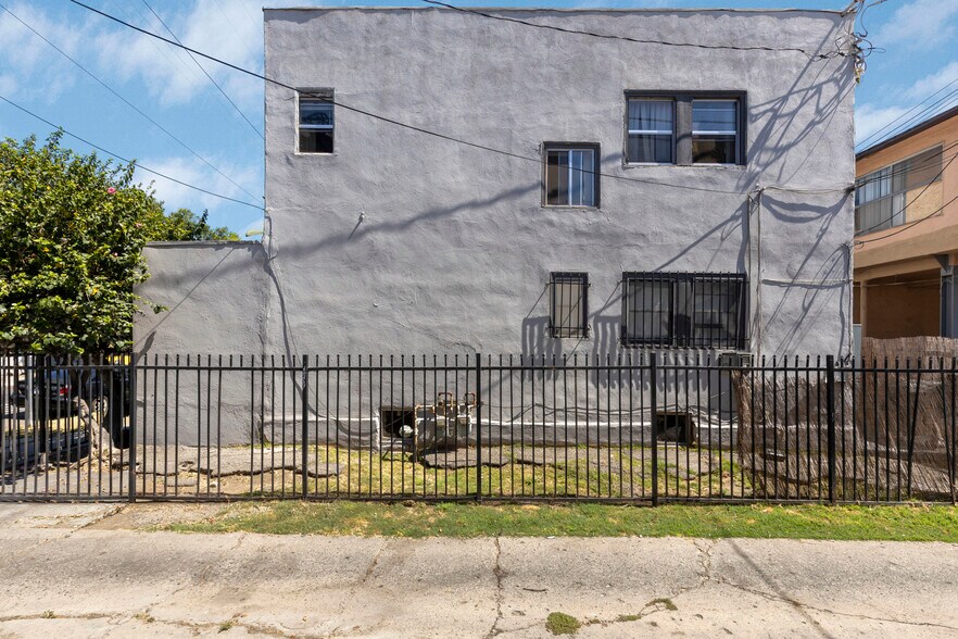 More Photos Of 1014 N El Centro Ave, Los Angeles Apartments For Sale