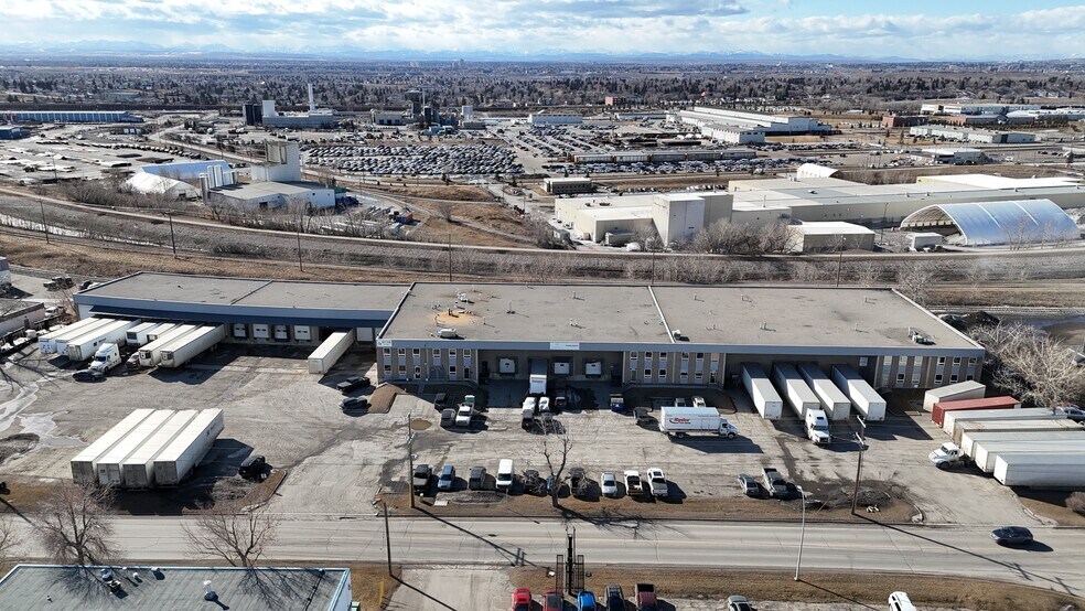 More Photos Of 6693-6803 30 St SE, Calgary Distribution For Lease