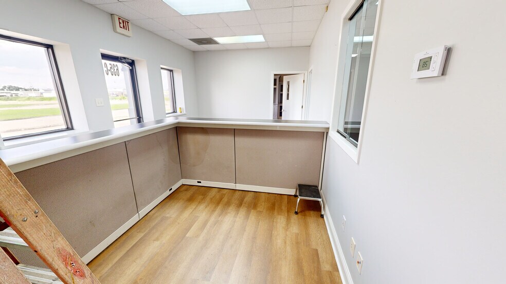 More Photos Of 635 Petro Point Dr, Lake Charles Office For Sale