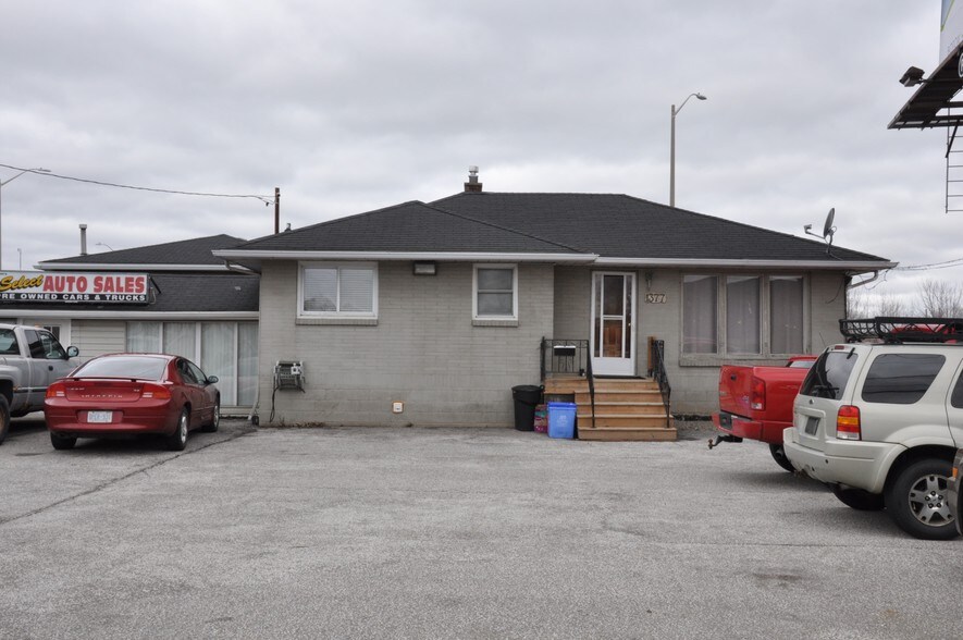 More Photos Of 1377-1395 Lauzon Rd, Windsor Auto Dealership For Sale