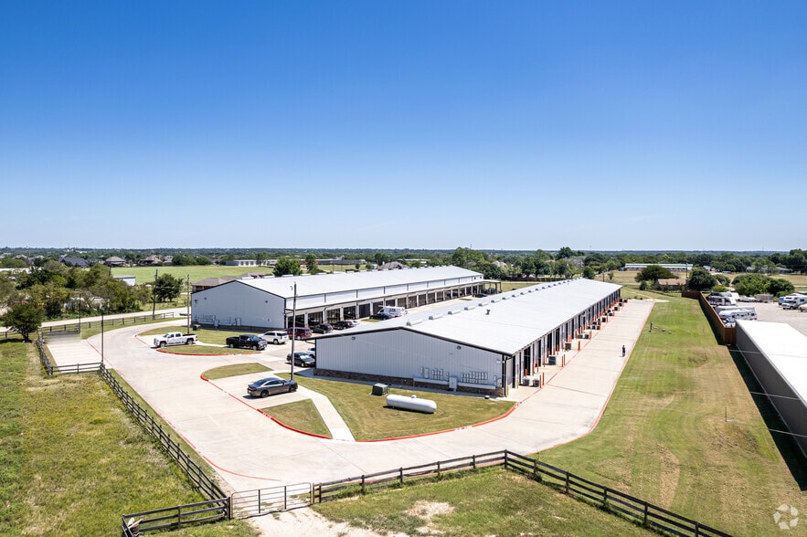 More Photos Of 2126 Hamilton Rd, Argyle Light Distribution For Lease