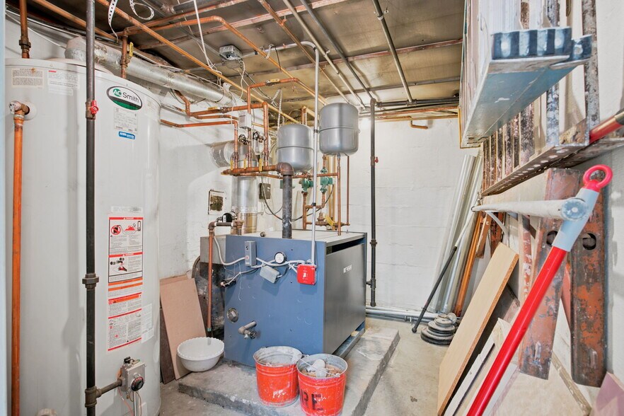 More Photos Of 332 Manhattan Ave, Brooklyn Apartments For Sale