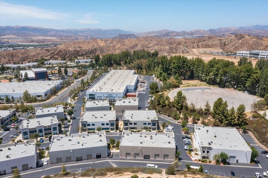 More Photos Of 28502 Constellation Rd, Valencia Warehouse For Sale