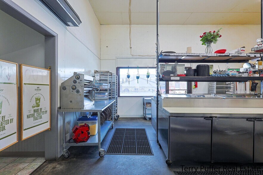 More Photos Of 246 Division St, Hesperia General Retail For Sale