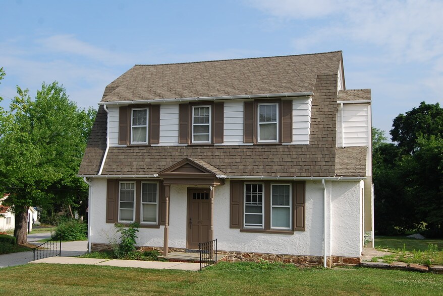 More Photos Of 397 W Lancaster Ave, Malvern Office For Sale