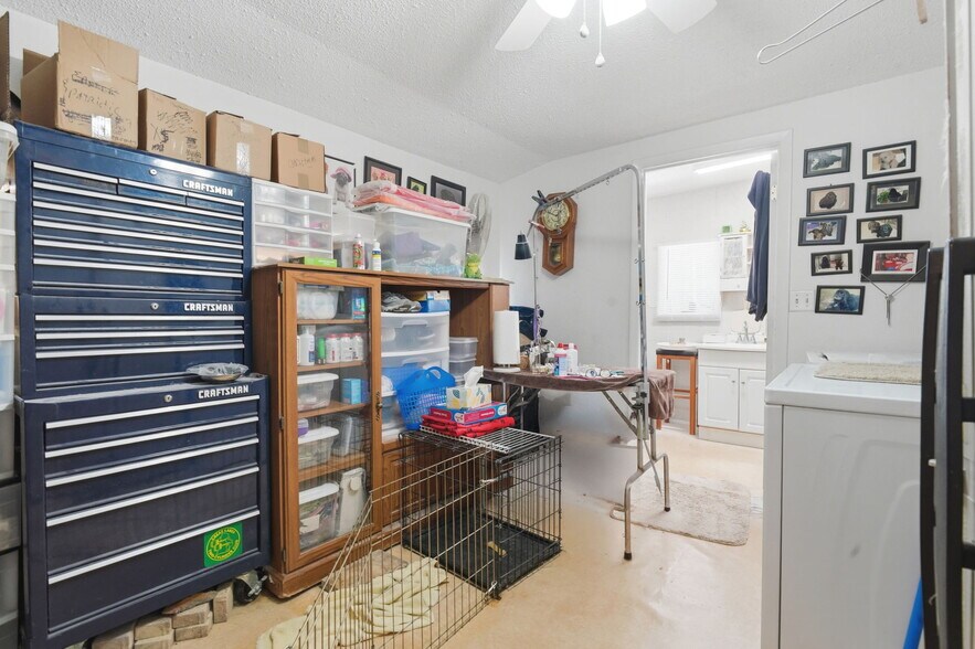 More Photos Of 718 E New York Ave, Deland Specialty For Sale