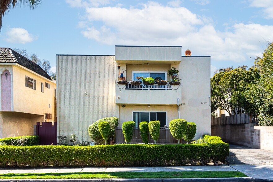 More Photos Of 3709 S Bentley Ave, Los Angeles Apartments For Sale