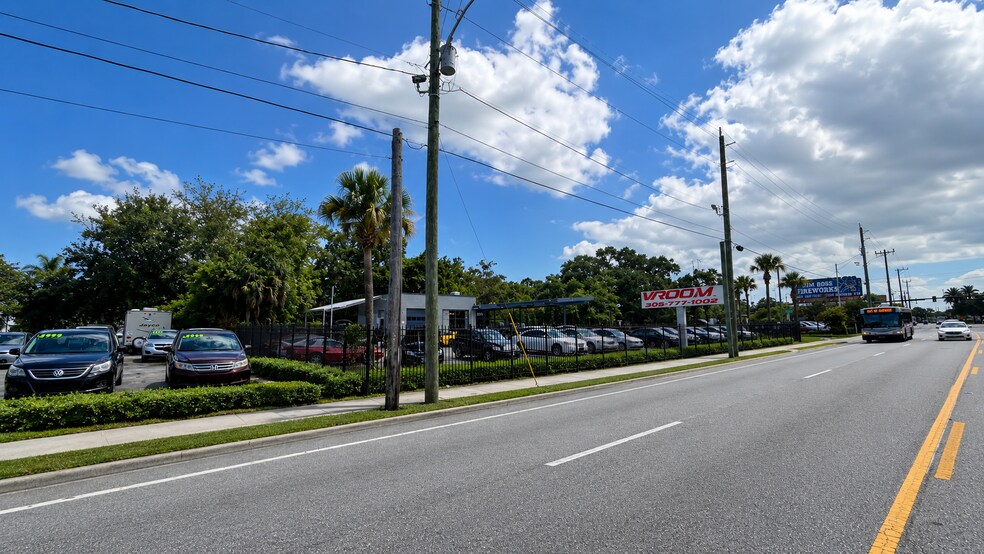More Photos Of 555 W International Speedway Blvd, Daytona Beach Auto Dealership For Sale