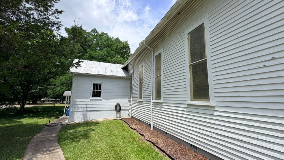 More Photos Of 206 Buncombe St, Roper Religious Facility For Sale
