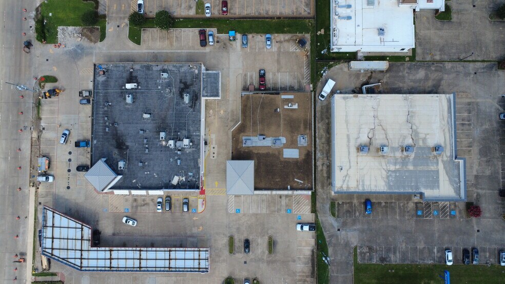 More Photos Of 2505 Highway 6 S, Houston Freestanding For Lease